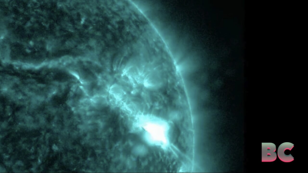 Sun Unleashes Extremely Powerful Solar Flare Pacific Region Hit