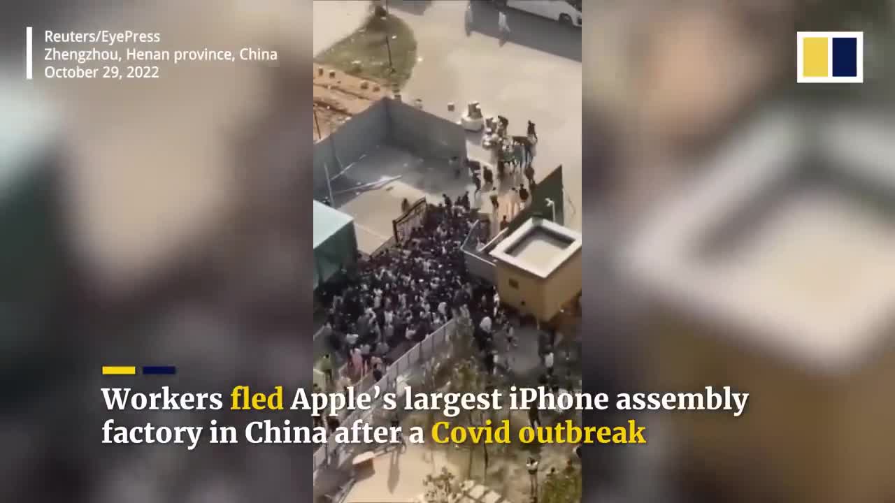 Chinese Workers Flee Worlds Largest Iphone Factory After Covid Outbreak