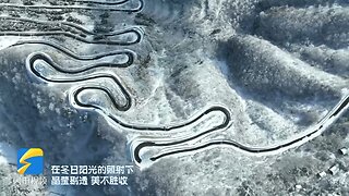 Qingzhou, Shandong Province: Glaze landscape after snow and clear at first in Yangtian Mountain