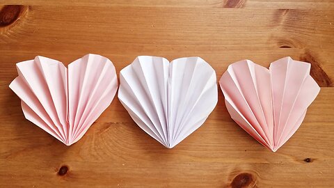 How to make pretty paper hearts