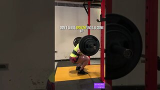 How to perform SQUATS #shorts #youtubeshorts