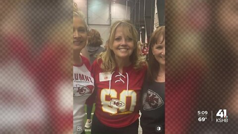 Past, present Chiefs cheerleaders celebrate Super Bowl, 60 years