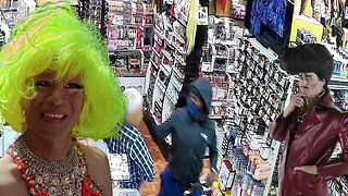 Hide yo kids! Pepper-spraying wig thieves are on the loose!