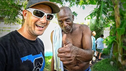 He Couldn't Believe it! I Rescue Kayakers Lost Valuables in the River