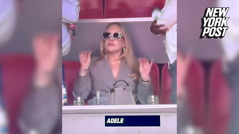 Adele shushes crowd for Rihanna's Super Bowl halftime show