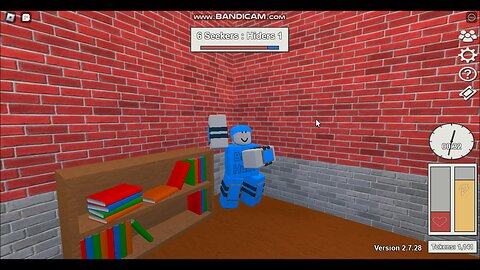 Blox Hunt | Call Me Blue - Roblox (2006) - Multiplayer Hide & Seek