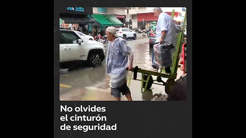 El inusual medio de transporte utilizado en las calles del centro histórico de Sao Paulo