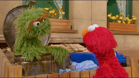 Sesame Street: Elmo & Oscar's Refrigerator...(CRASHED)
