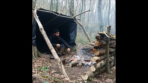 Making easy and useful shelter with the tarp in the forest