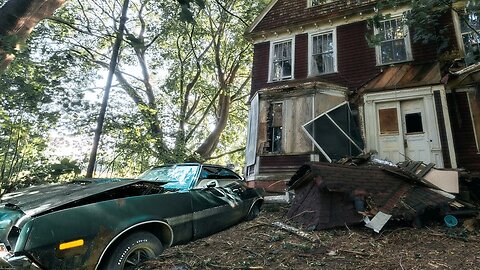 Abandoned Clint Eastwood Millionaires Mansion Found Gran Torino & Car Graveyard