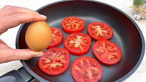3 eggs with tomato! Quick breakfast in 5 minutes. A simple and delicious recipe