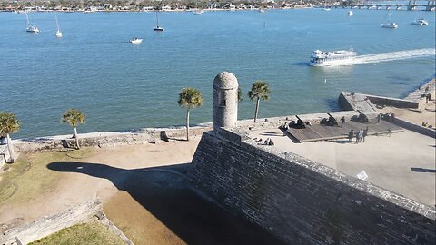 S03E09 - St. Augustine, Castillo de San Marcos and a Beached Dismasted Sailboat