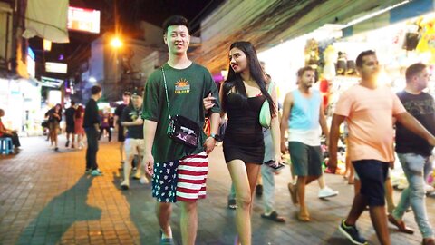 Thailand Pattaya Walking street midnight scenes So many gorgeous ladies!