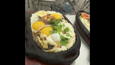 Sizzling Egg on Hot Plate: Viet Cuisine Delight