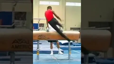 The Scissor Position on Pommel Horse - Coach Mark Williams #shorts