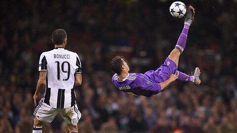 Cristiano Ronaldo amazing bicycle kick