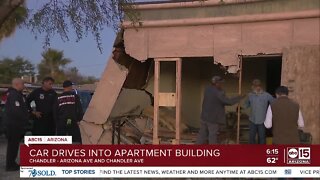 Car crashes into Chandler apartment building