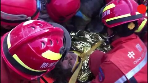 Chinese rescue team lifts survivor trapped for over 100 hours out of debris in quake-hit Antakya