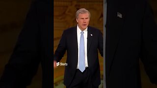 Will Ferrell impersonates George Bush