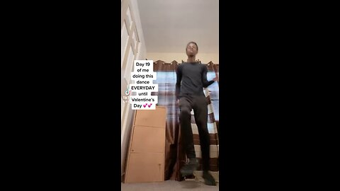 Day 19 Of Me Doing This TikTok Dance EVERYDAY Until Valentine’s Day