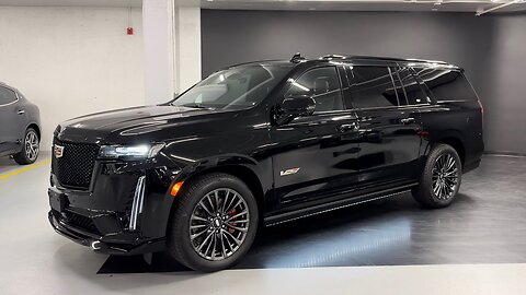 2023 Cadillac Escalade-V - Revs + Walkaround