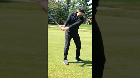 Easy Tweak to Feet for Instantly Better Golf Swings 🏌️‍♂️😁 #simplegolf #golfswing