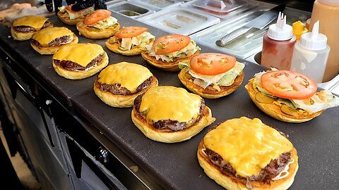 Amazing Street Burger! American Style Bacon Cheeseburger