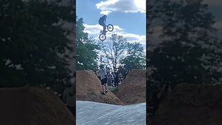 HUGE Tuck to Turndown #bmx #dirtjump #bigair