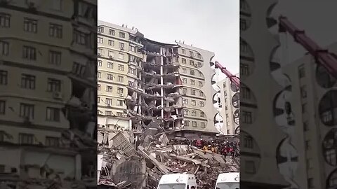 #turkeyearthquake #Turkiye New video from the Strong magnitude 7,8 #earthquake hits southern