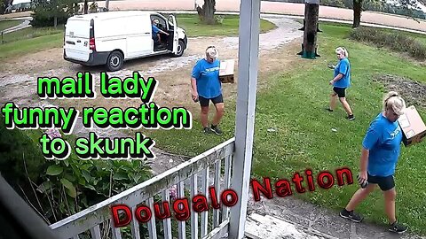 mail lady funny reaction to skunk