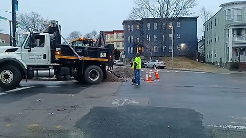 National Grid repairing small gas leak on on Blue Hill at Norfolk