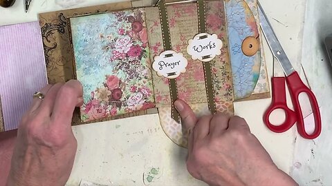 #8 Bees & Daisies Journal- Pockets & Labels