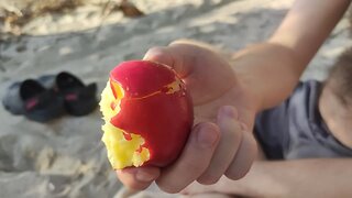 He Bite, I Chew - Snacks You Can Bring at the Beach | Foreigner in the Philippines| A Better Life PH