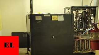 A Quick Look at an Open Machine Room of a 1970s Otis Hydraulic Elevator