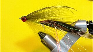 1/0 Hook Left’s Deceiver in Yellow and Olive #fishing #flyfishing #flytying #fish #bass #trout #hike
