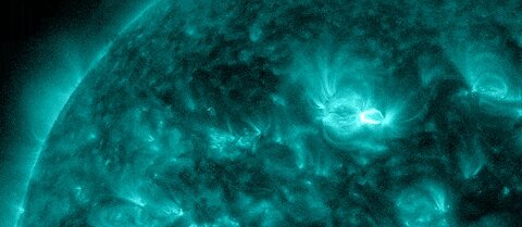 "neW xclass sun flare, haWaii erruption soon?"