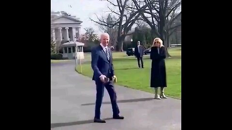 joe biden shits her pants