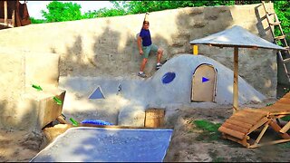 GIANT HOUSE MADE OF CEMENT - How Concrete Homes Are Built - dugout, start to finish.