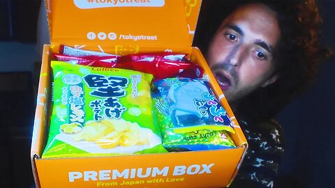 HUGE JAPANESE CANDY HAUL Taste Testing! TOKYO TREAT SNACK BOX | Mukbang | Nomnomsammieboy