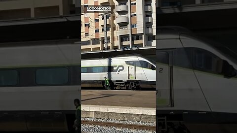 Alfa Pendular arriving at Lisbon's Santa Apolónia Railway Station CP Comboios de Portugal 2023