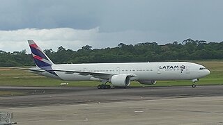 Boeing 777-300ER PT-MUH pousa em Manaus vindo de Guarulhos