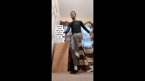 Day 18 Of Me Doing This TikTok Dance EVERYDAY Until Valentine’s Day