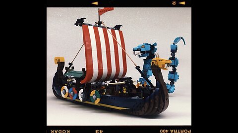 Vikings Lego Ship & Serpent 31132