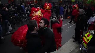 Chinees Nieuwjaar 2023 Rotterdam West-Kruiskade, jaar van het Konijn. Leeuwen dans!