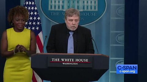 Mark Hamill Says Biden Showed Him a Bunch of Pictures