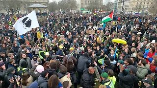 Manifestation contre la réforme des retraites le 11/02/2022 à Paris - Nation - Gilets Jaunes - 1