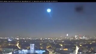 Meteoro ilumina o céu sobre a França, visto de Paris 12.02.23