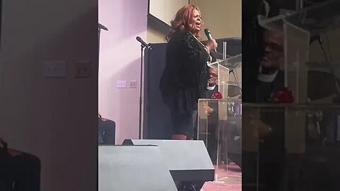 Kim Burrell "Because He Lives" in New Antioch COGIC, LA