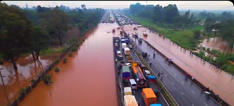 Kenyan Roads Underwater: Mombasa Road Flooded, Thika Superhighway Closed