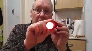 ULTRAFIRE 502R LAMP UNBOXING REVIEW 31/01/2023